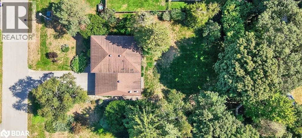7 MAPLECREST Road