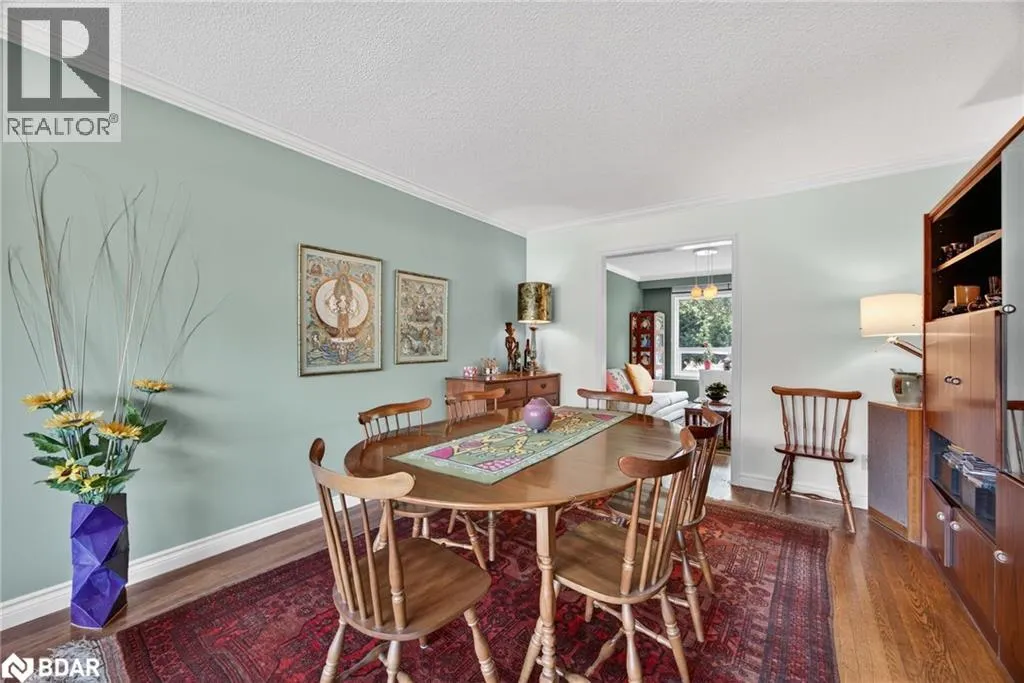7 MAPLECREST Road