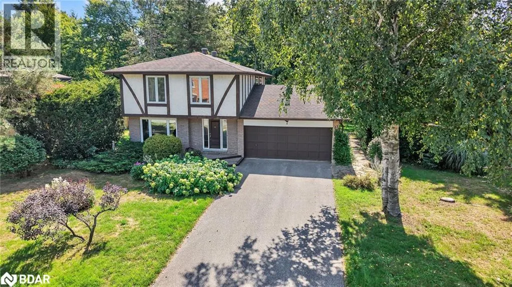 7 MAPLECREST Road