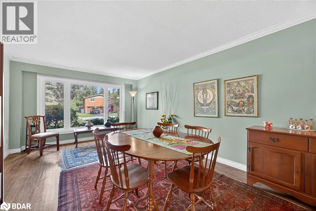7 MAPLECREST Road