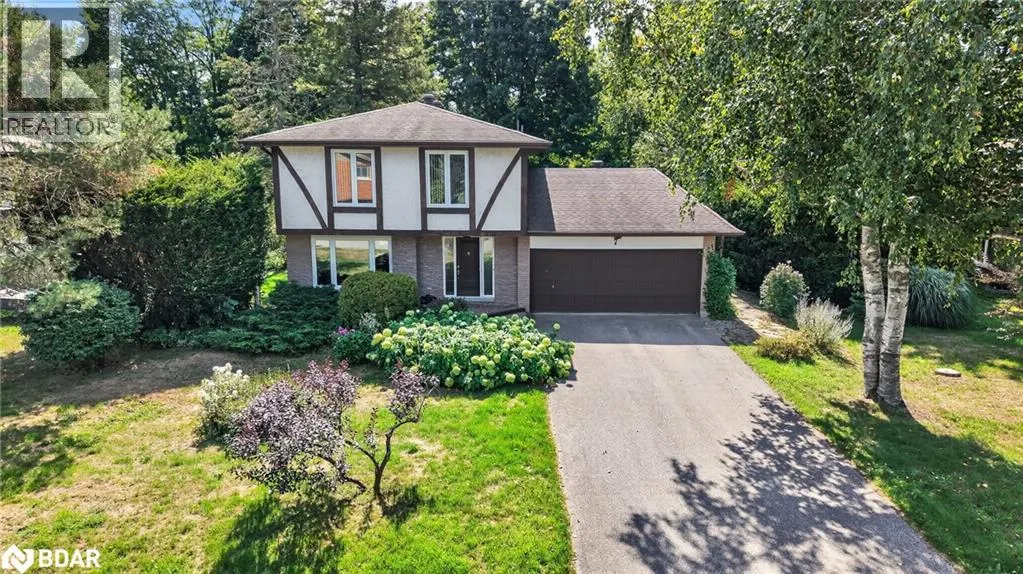 7 MAPLECREST Road