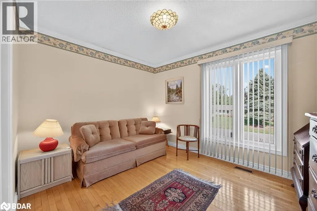 7 MAPLECREST Road