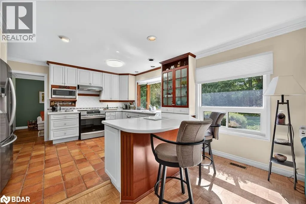 7 MAPLECREST Road