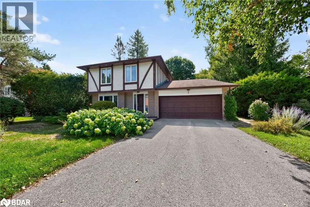 7 MAPLECREST Road