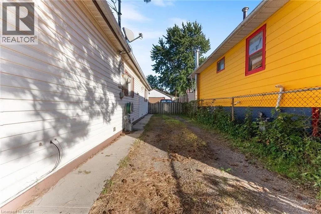 544 QUEBEC Street