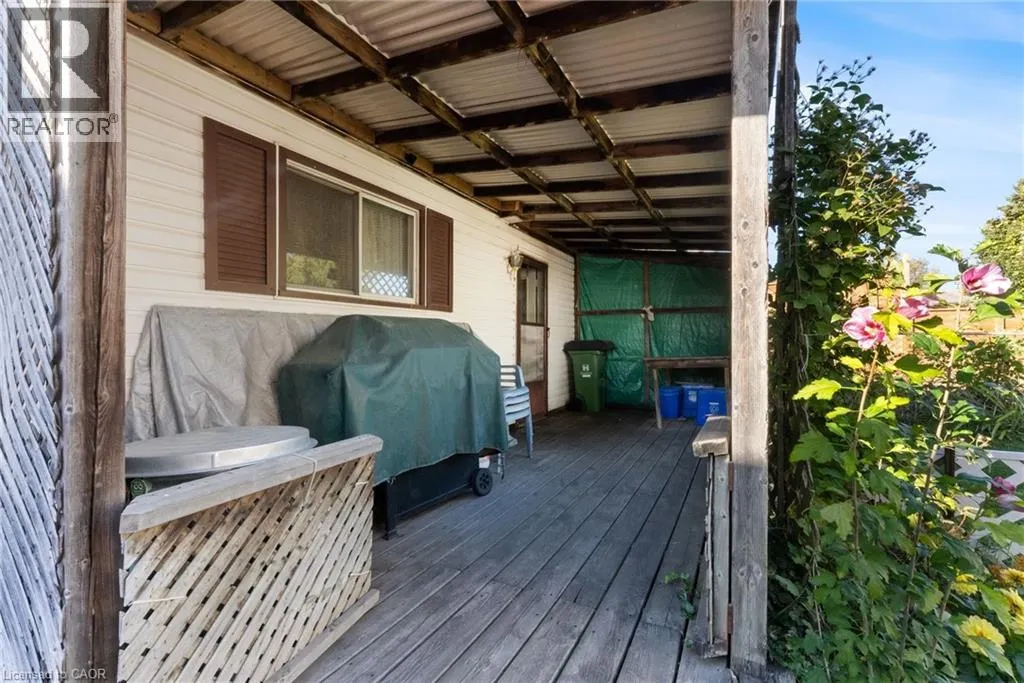 544 QUEBEC Street