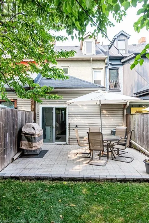 49 SHEAFFE Street