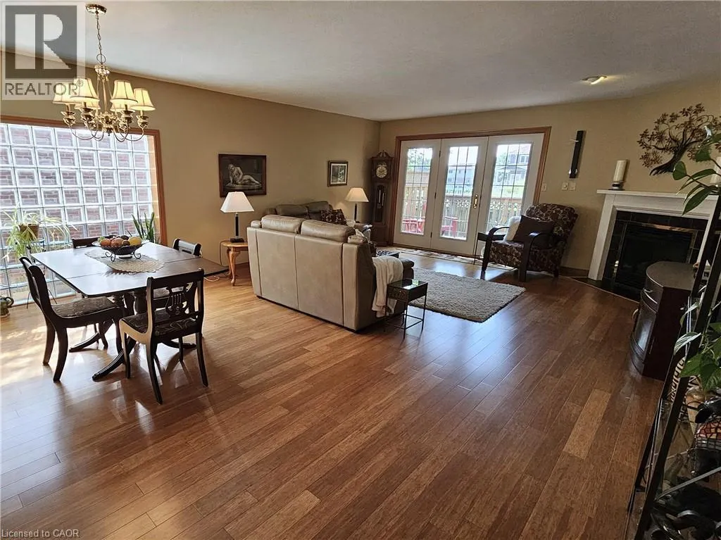 42 DONLY Drive S Unit# 11, #11