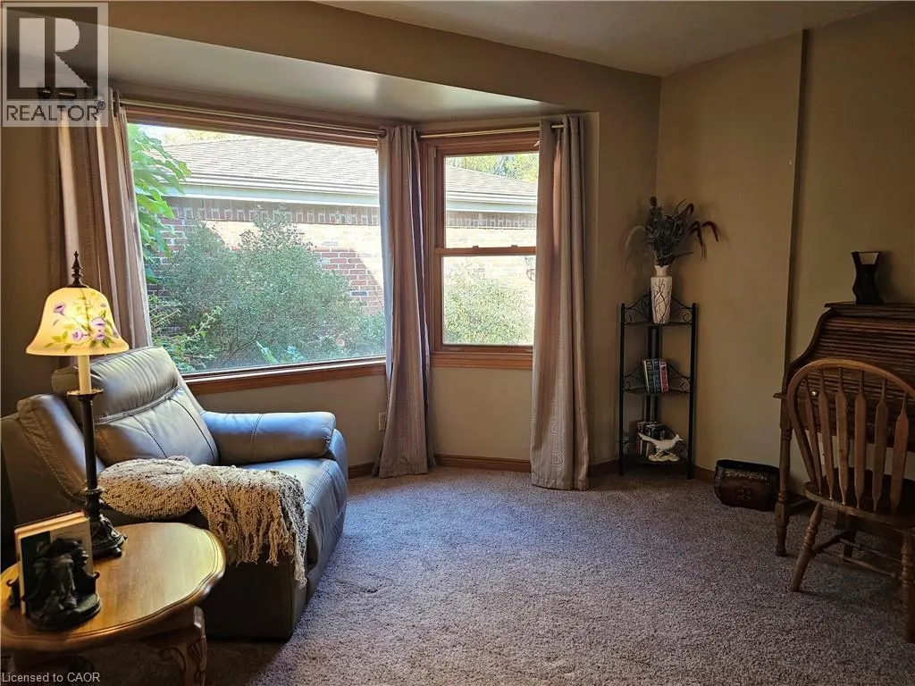 42 DONLY Drive S Unit# 11, #11