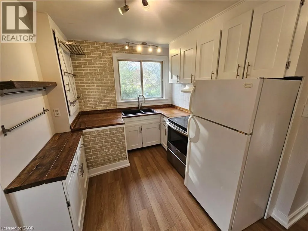 638 ROSSEAU Road Unit# Main Flr, #Main Flr