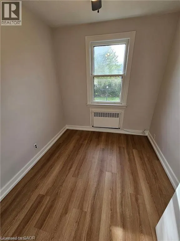 638 ROSSEAU Road Unit# Main Flr, #Main Flr