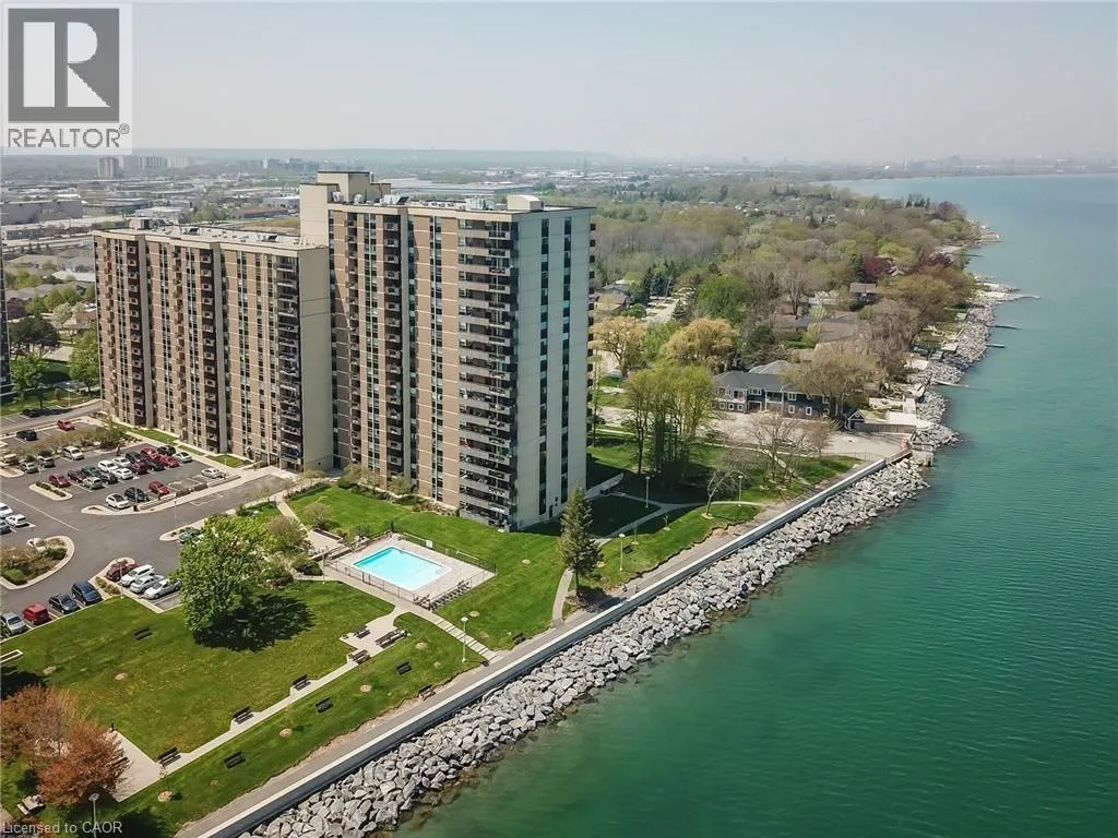 500 GREEN Road Unit# 303, #303