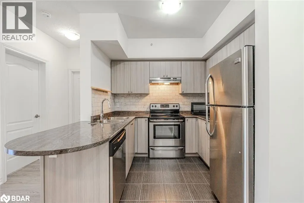 40 FERNDALE Drive S Unit# 209, #209