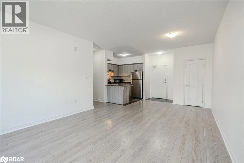 40 FERNDALE Drive S Unit# 209, #209