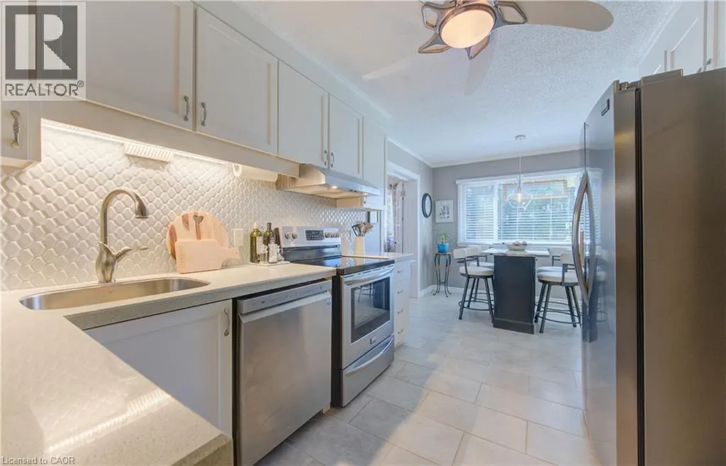 30 GREEN VALLEY Drive Unit# 71, #71