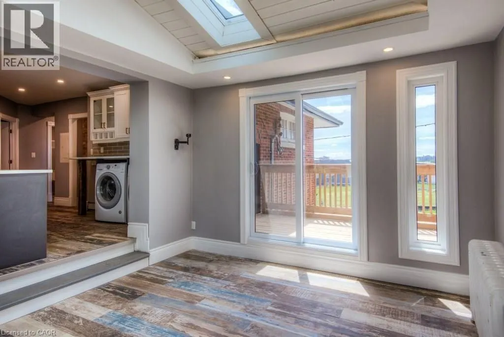 16 WELLINGTON Street N Unit# 2, #2