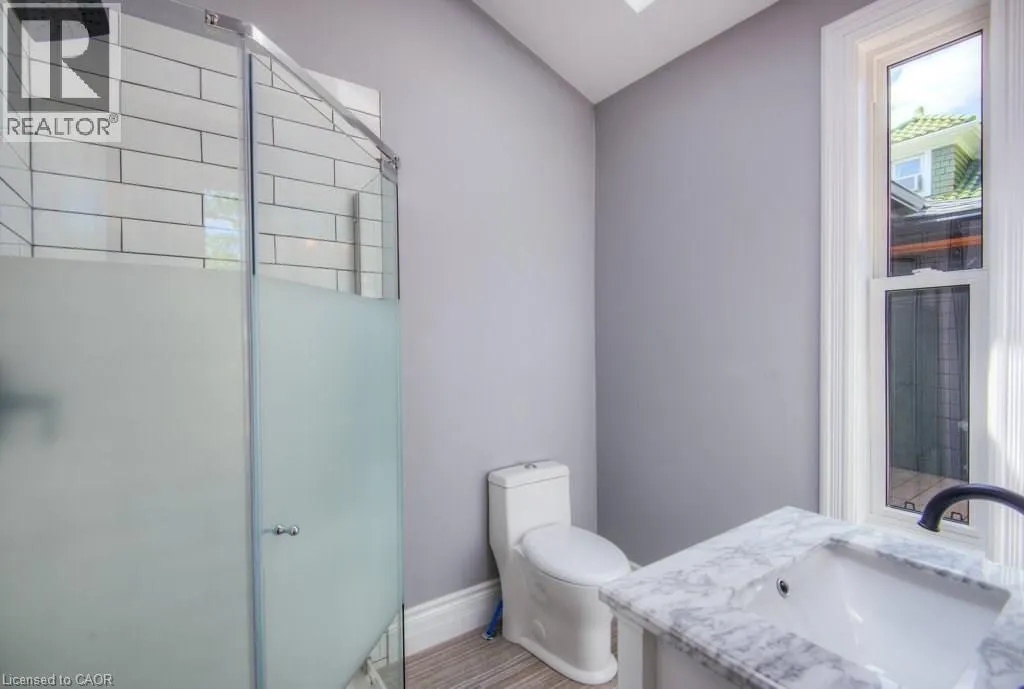 16 WELLINGTON Street N Unit# 2, #2