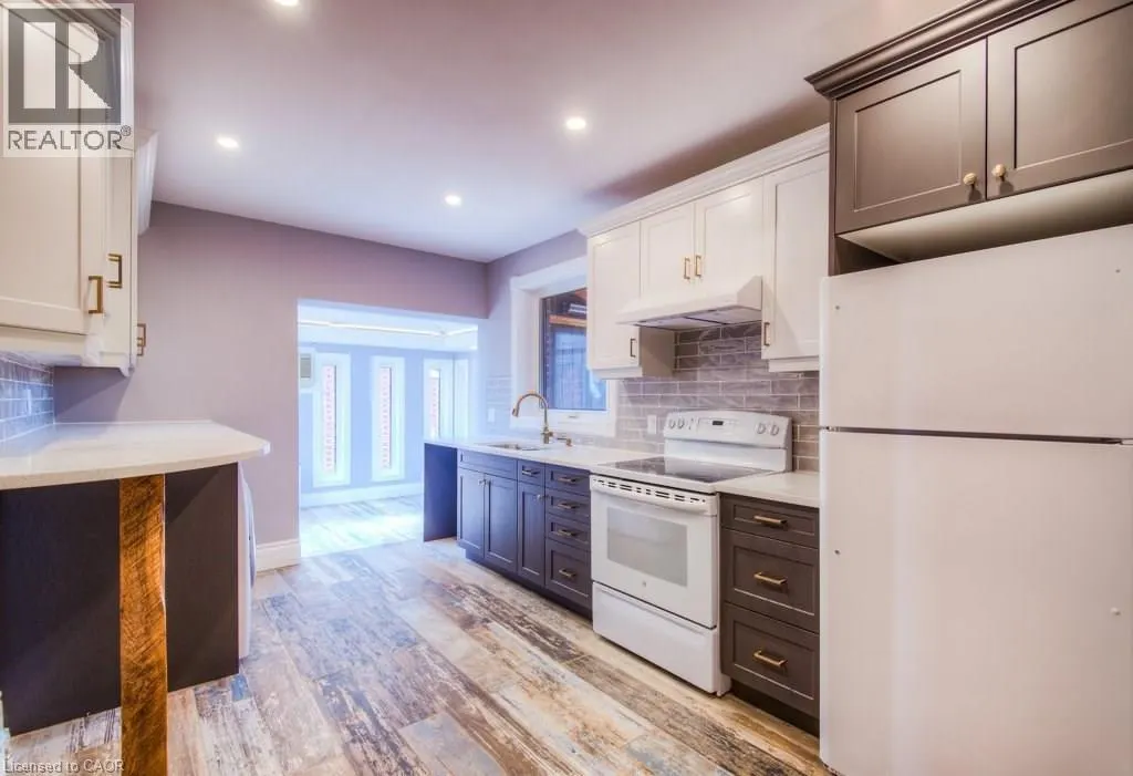 16 WELLINGTON Street N Unit# 2, #2
