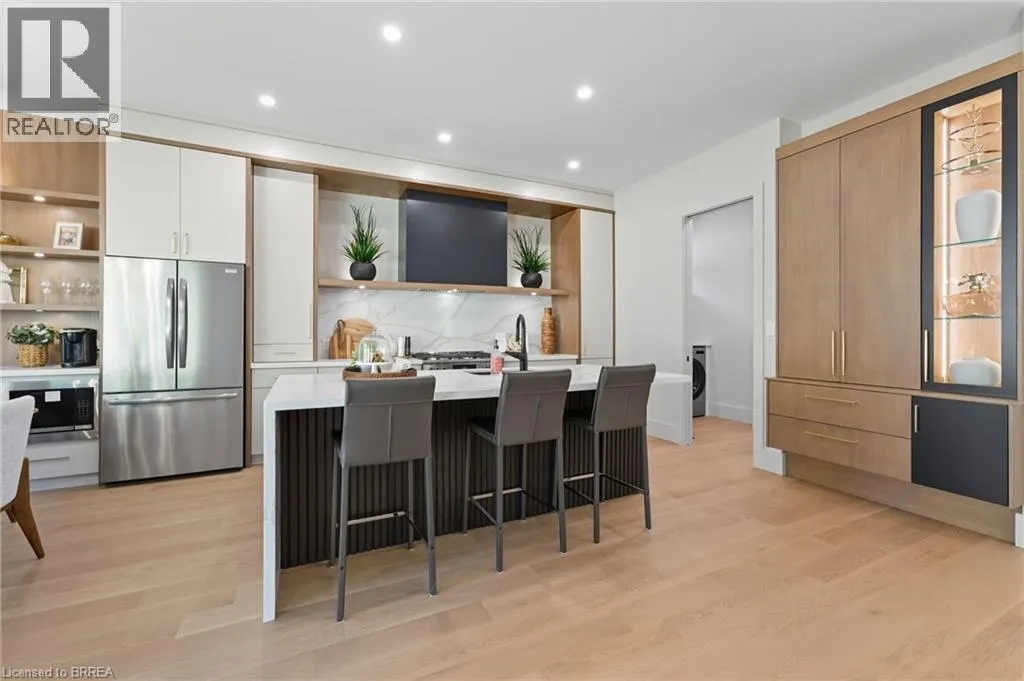 141 PARKSIDE Drive