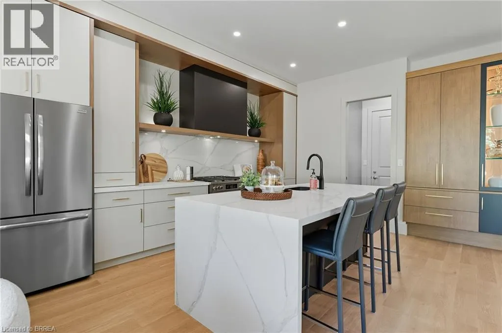 141 PARKSIDE Drive