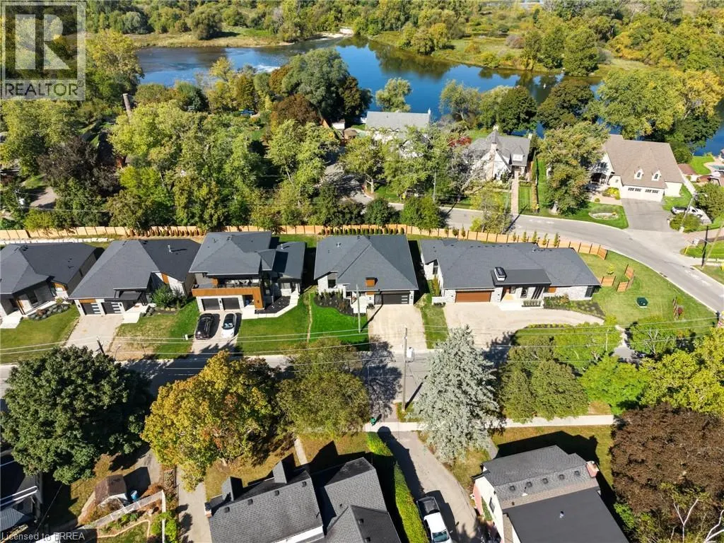 141 PARKSIDE Drive