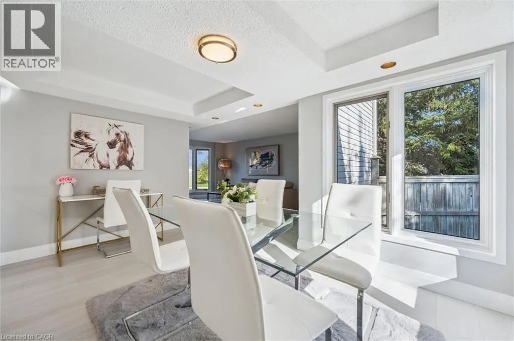 31 PARKLAND Crescent