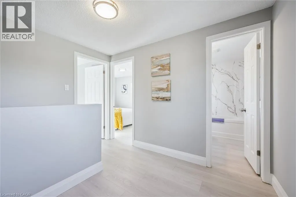 31 PARKLAND Crescent