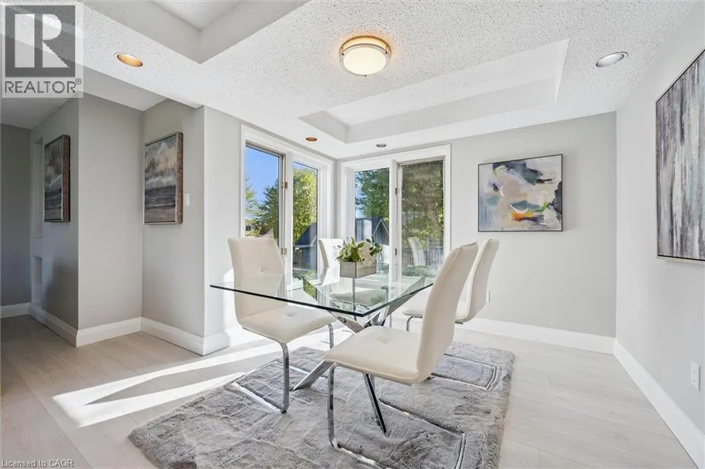 31 PARKLAND Crescent