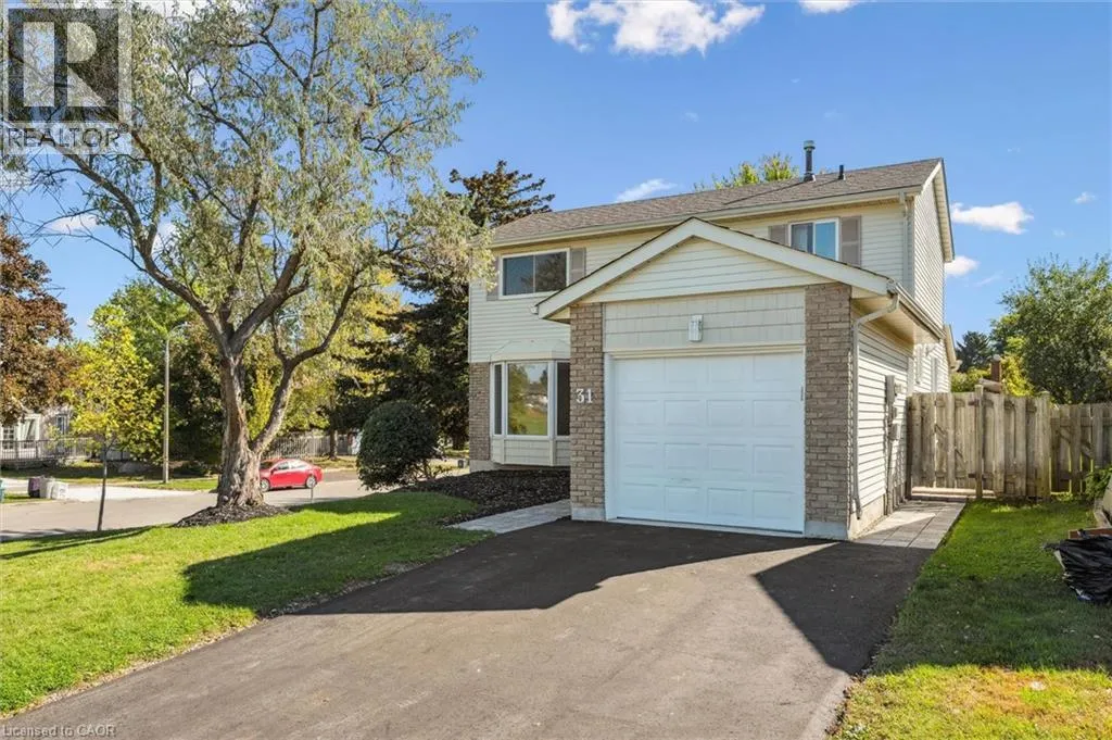 31 PARKLAND Crescent