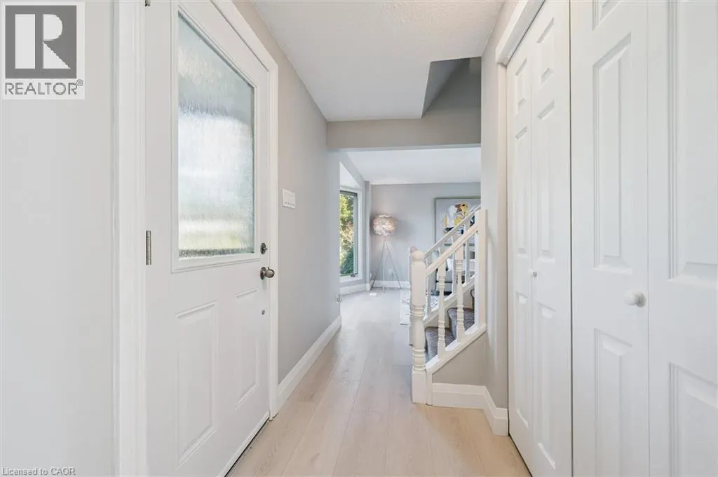 31 PARKLAND Crescent