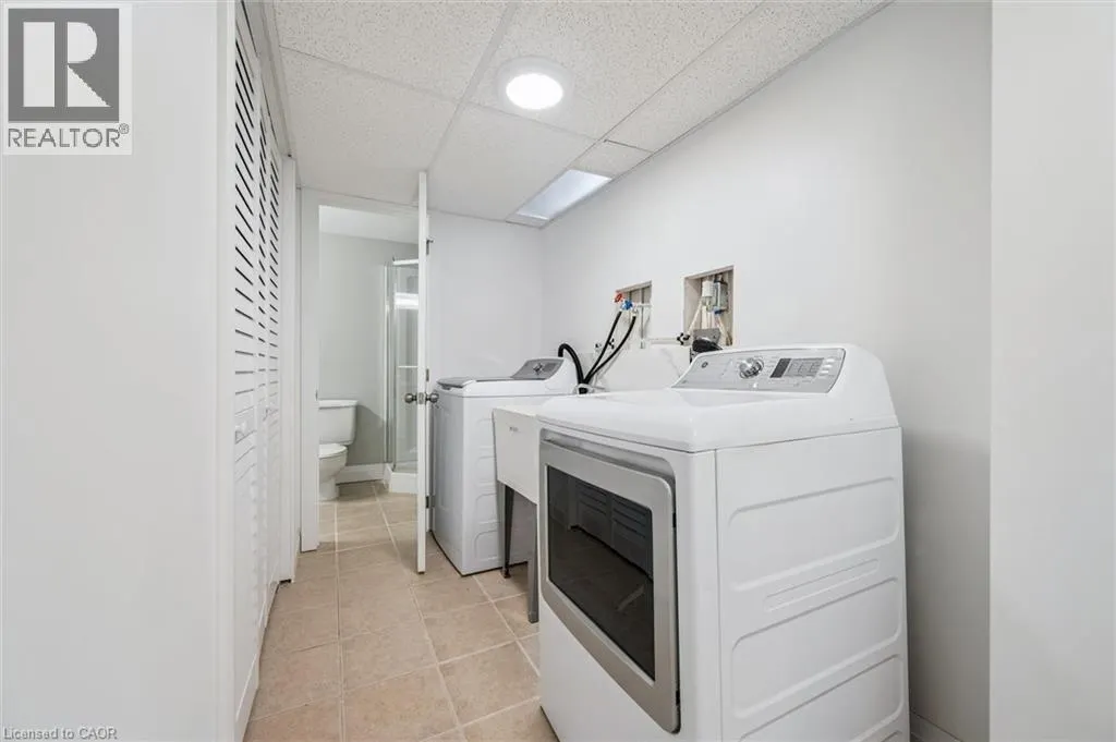31 PARKLAND Crescent
