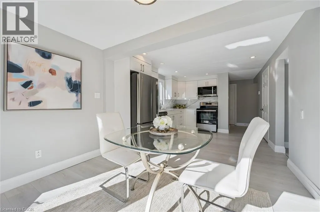 31 PARKLAND Crescent