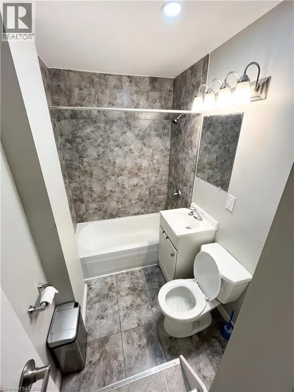 70 VICTORIA Avenue Unit# 3, #3