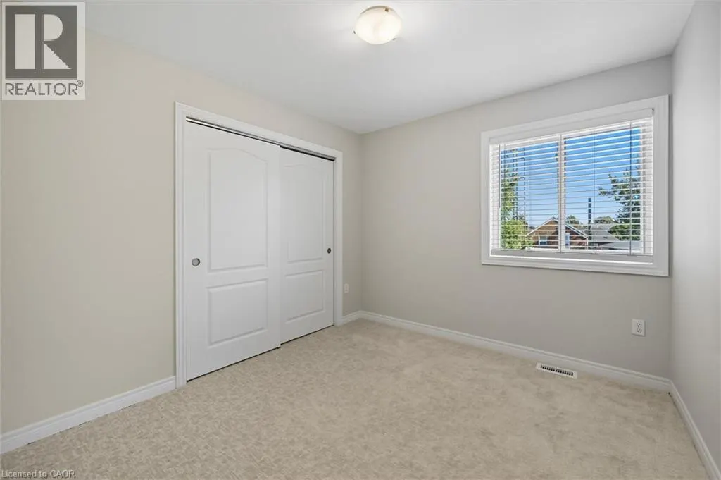 88 WOOD Street E
