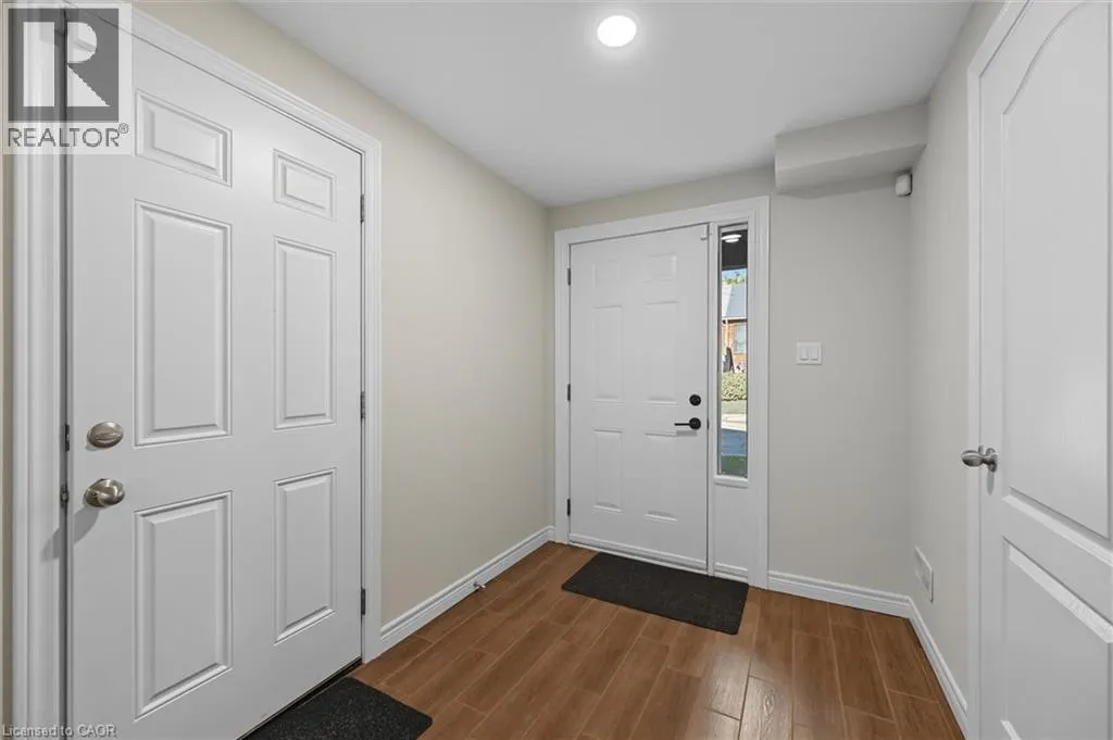 88 WOOD Street E