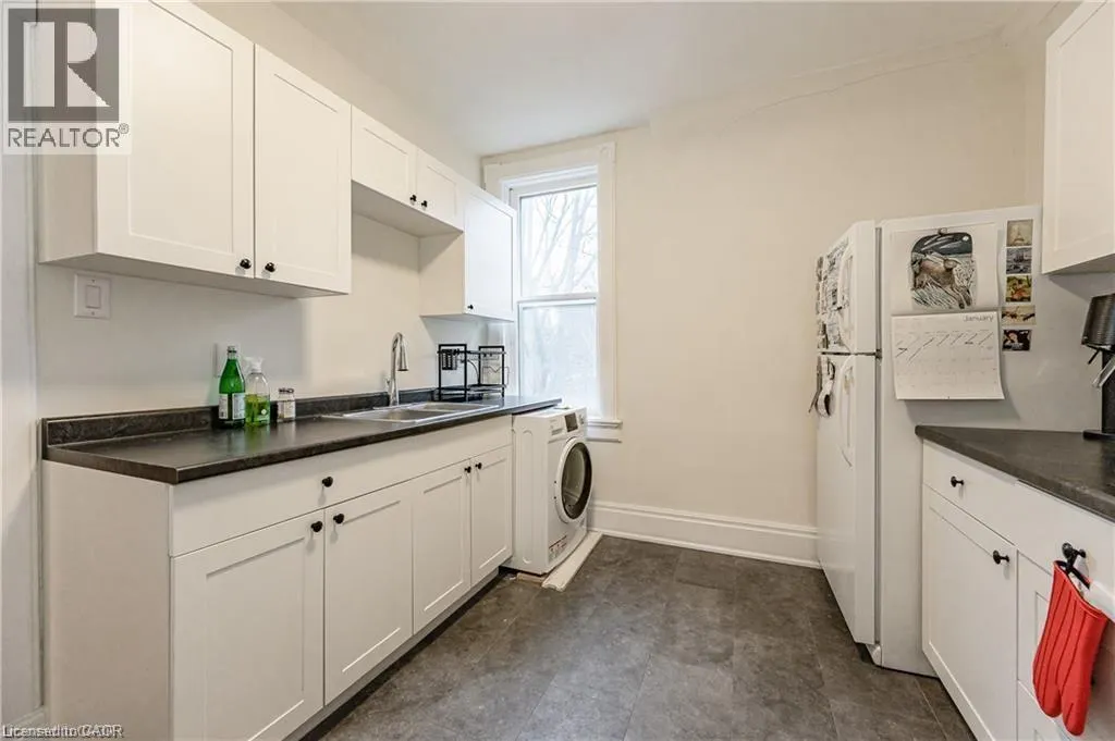 17 HILDA Place