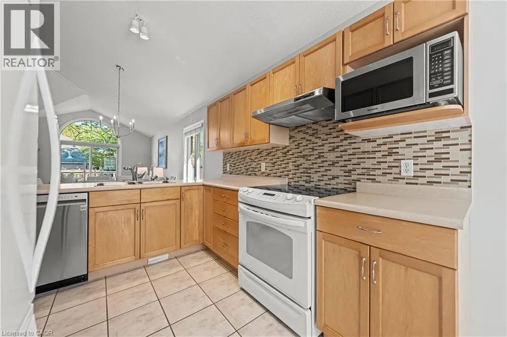 432 SANDBANKS Crescent