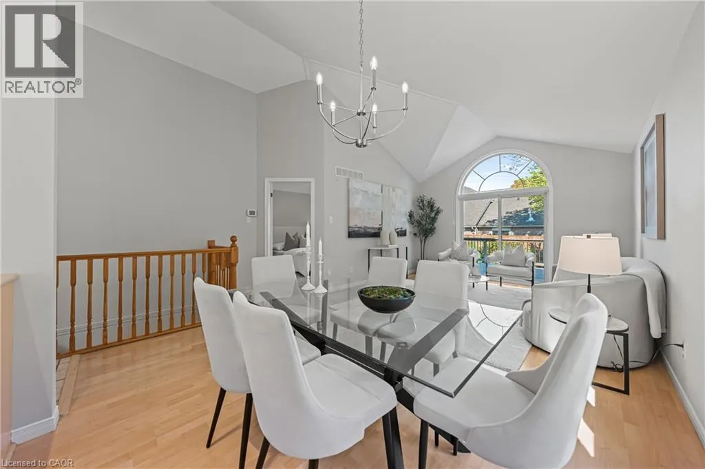 432 SANDBANKS Crescent