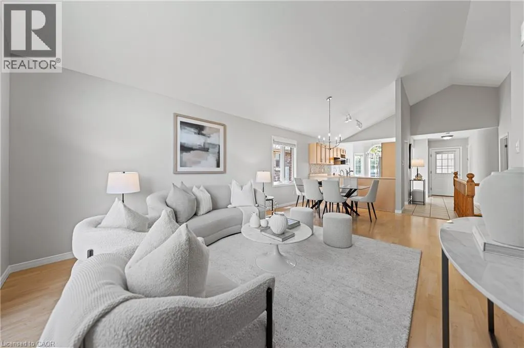 432 SANDBANKS Crescent