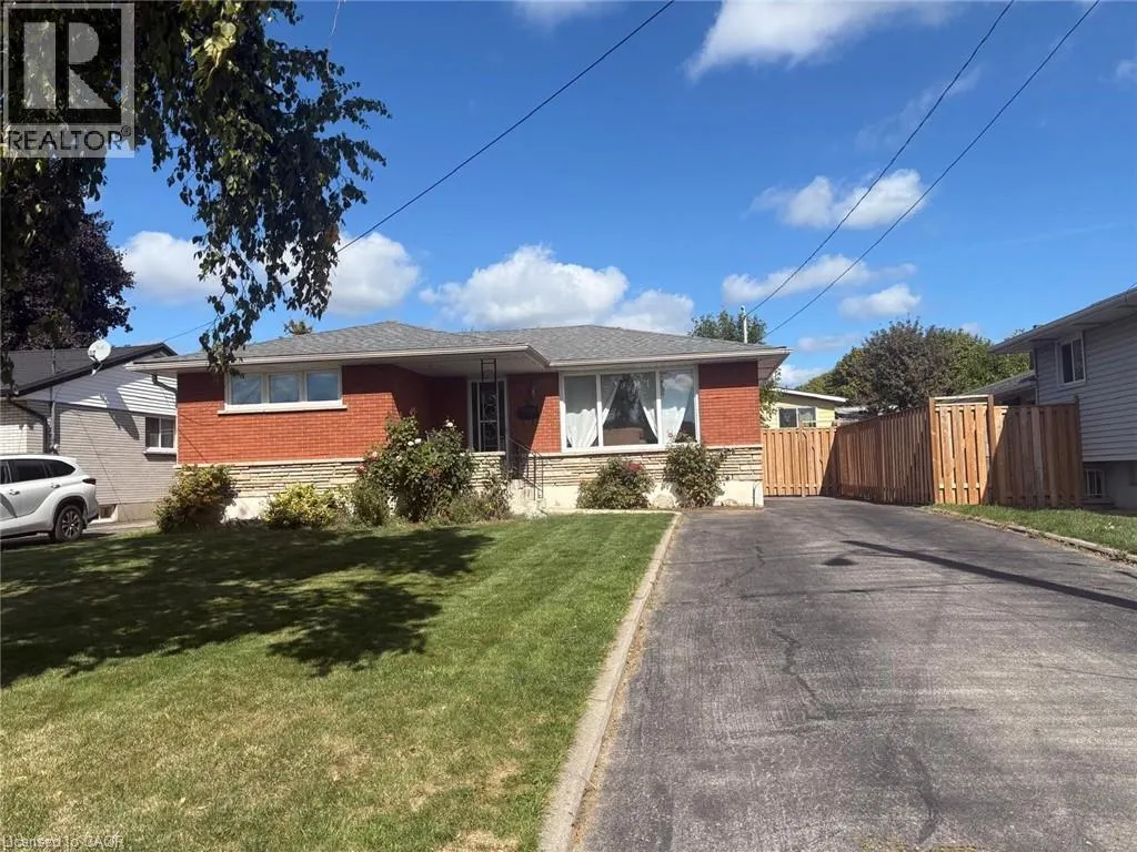 4 HART Place Unit# LOWER, #LOWER