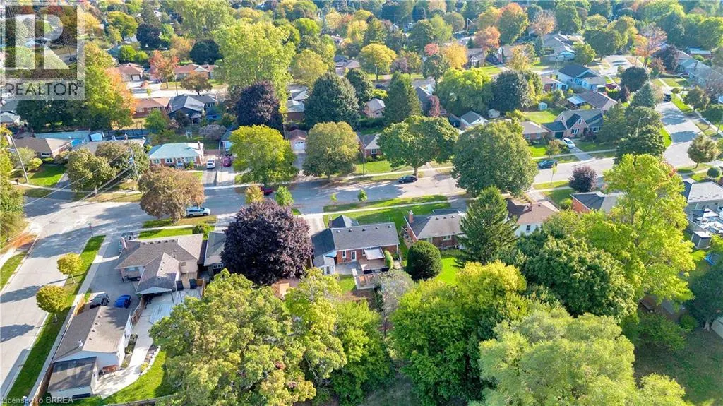 32 HILLIER Crescent