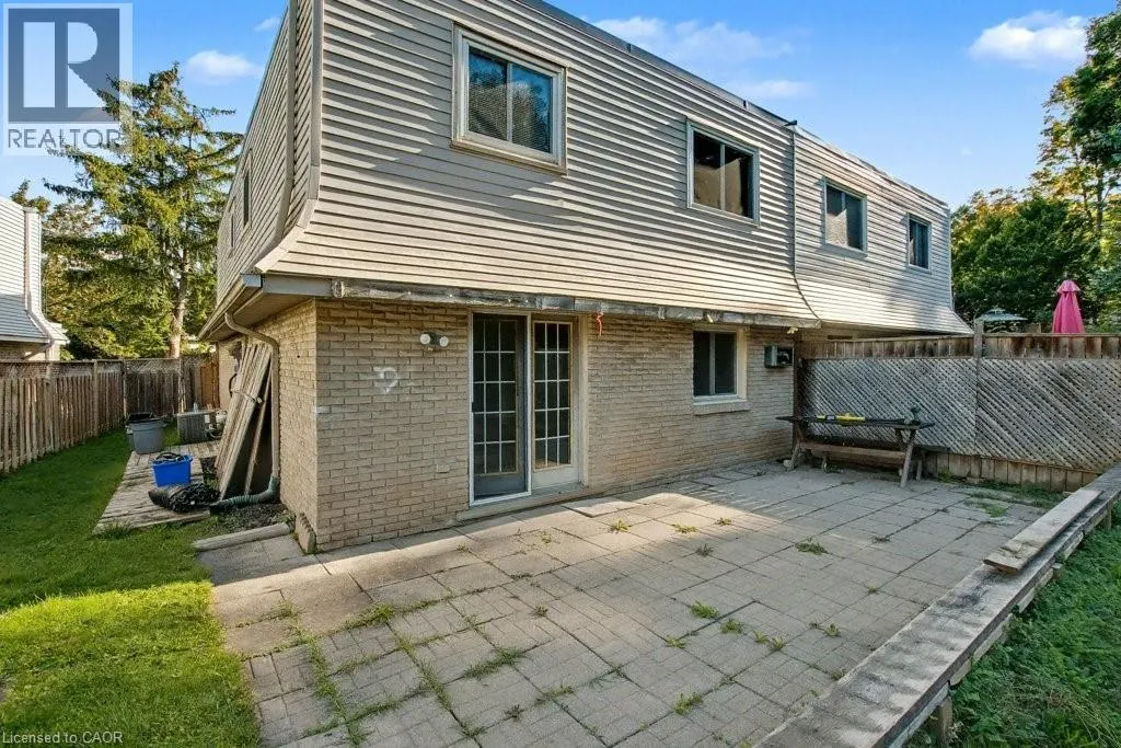 125 INGLESIDE Drive
