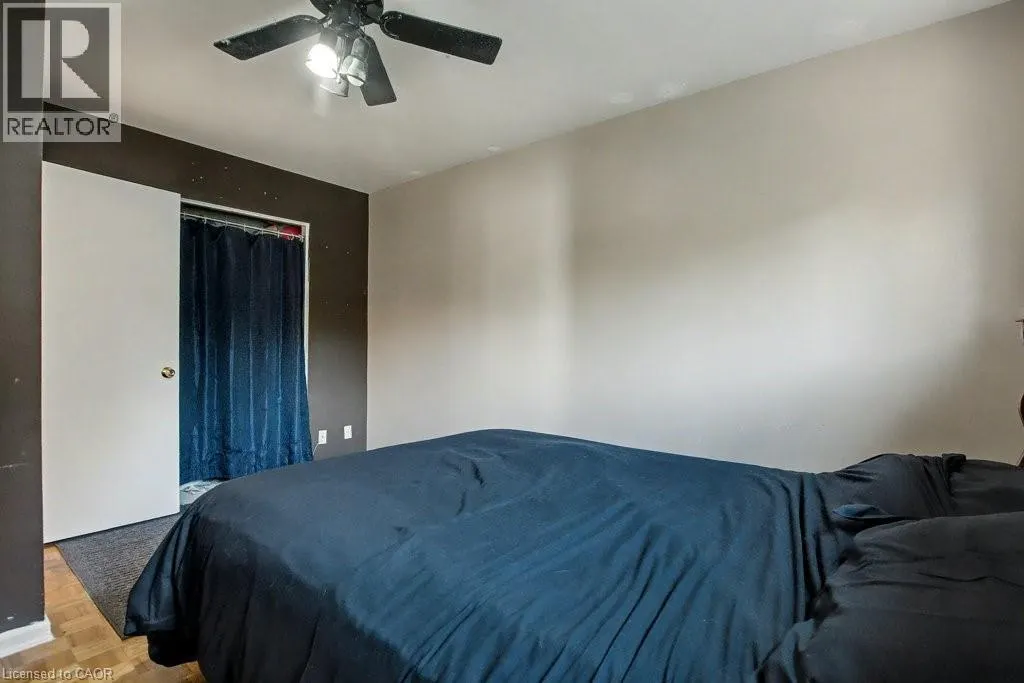 125 INGLESIDE Drive