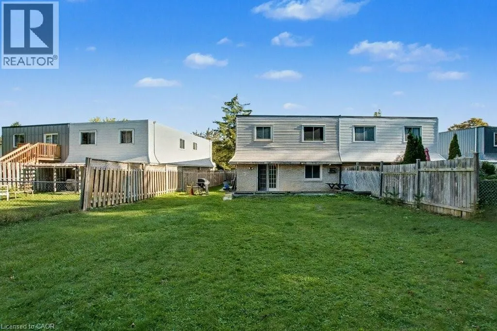 125 INGLESIDE Drive