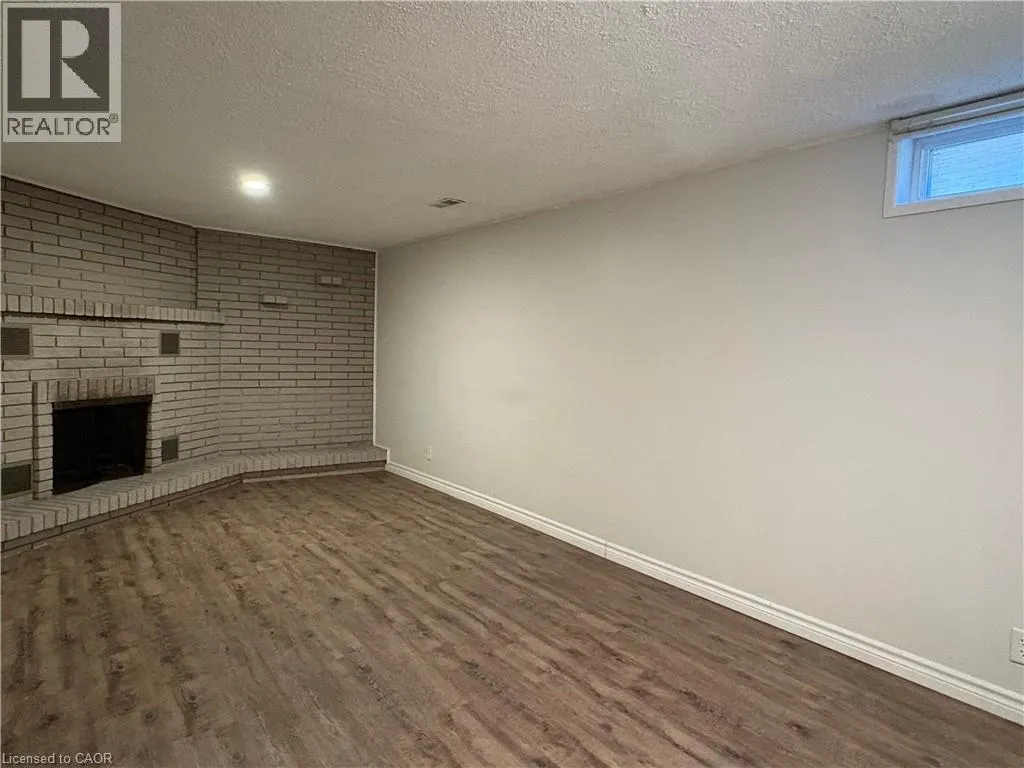 551 FALLINGBROOK Drive