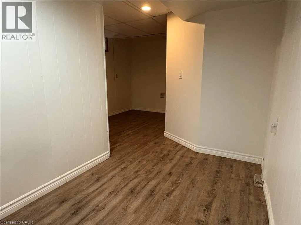 551 FALLINGBROOK Drive