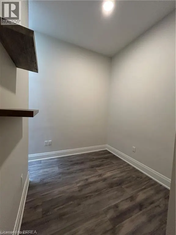 11 QUEEN Street Unit# 206, #206