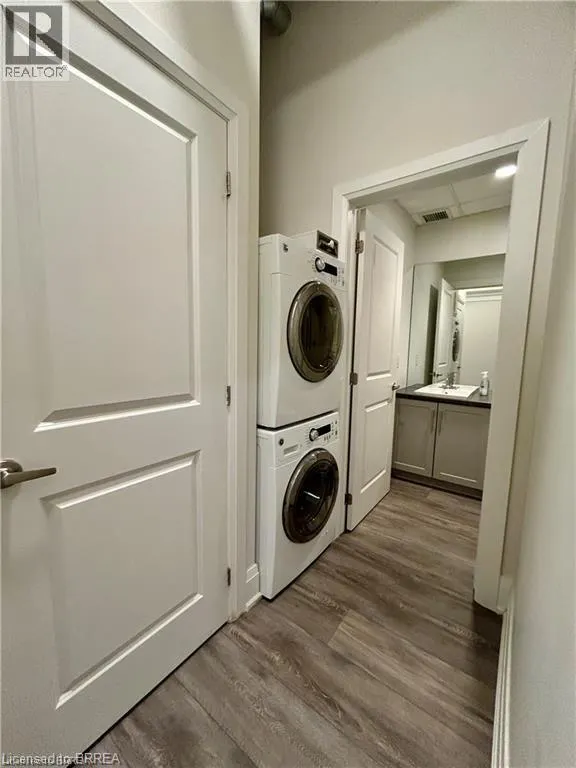 11 QUEEN Street Unit# 302, #302