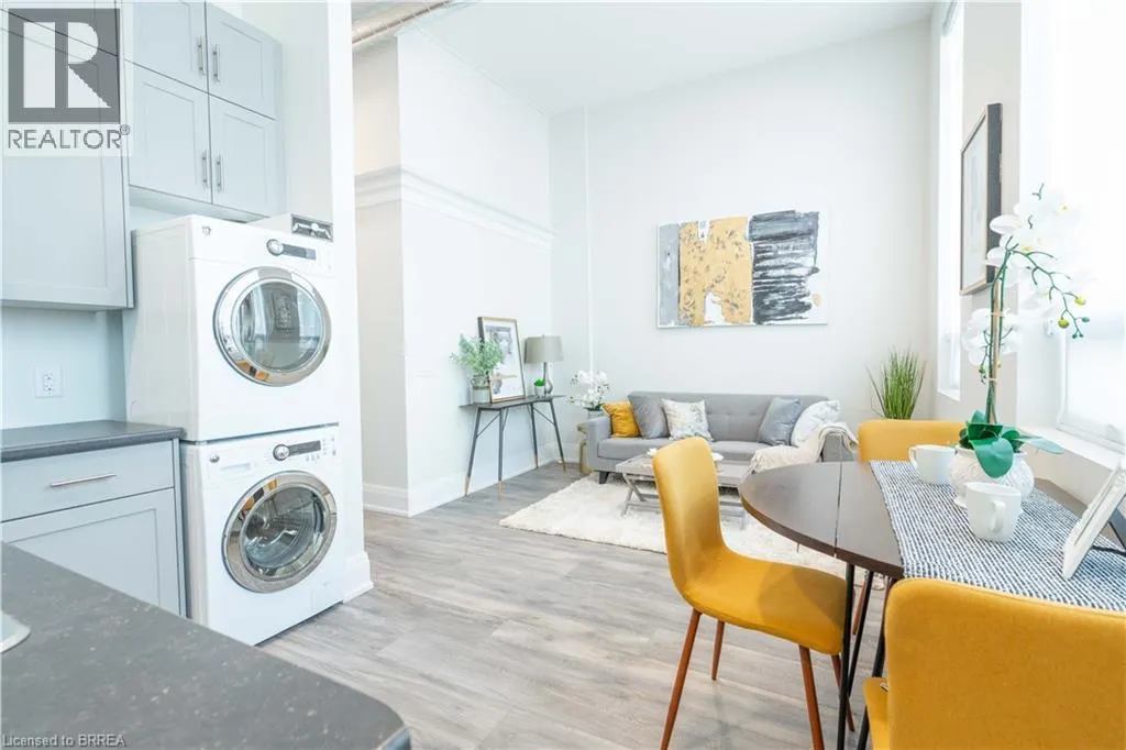 11 QUEEN Street Unit# 301, #301
