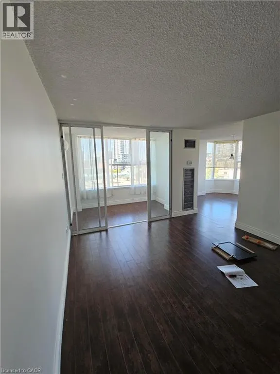 150 QUEEN Street S Unit# 401, #401